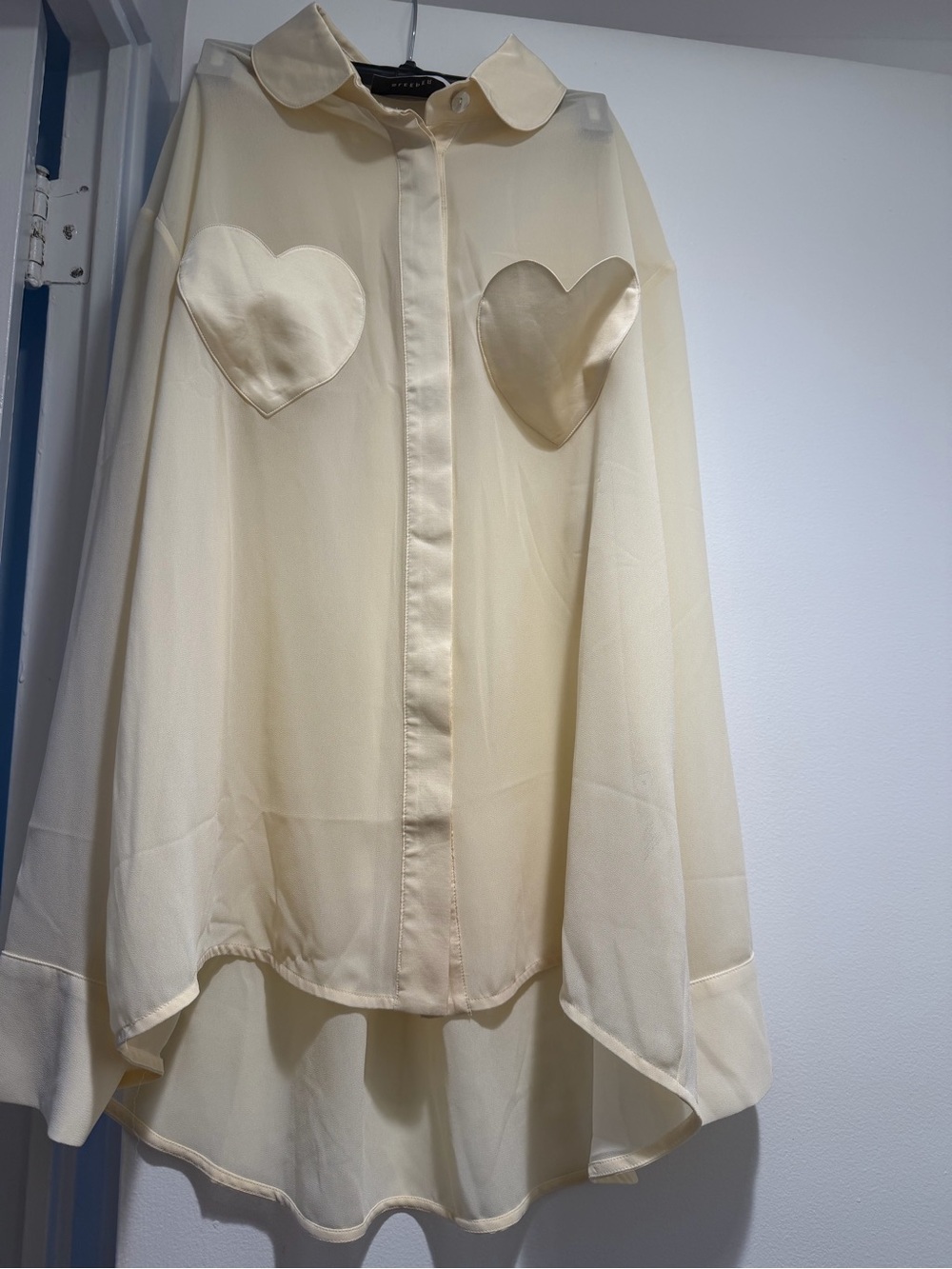 Sleeper heart appliqué shirt NWT